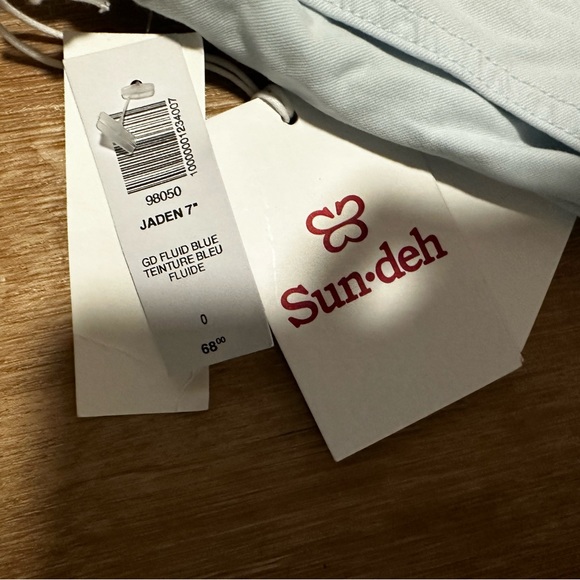 Aritzia Jaden short brand new - Picture 3 of 4